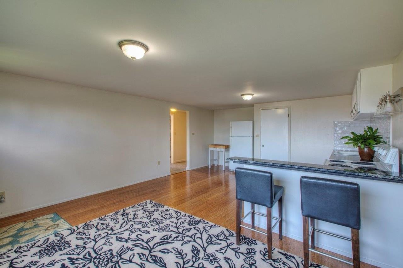22601 18th Ave S - Photo 4 of 24
