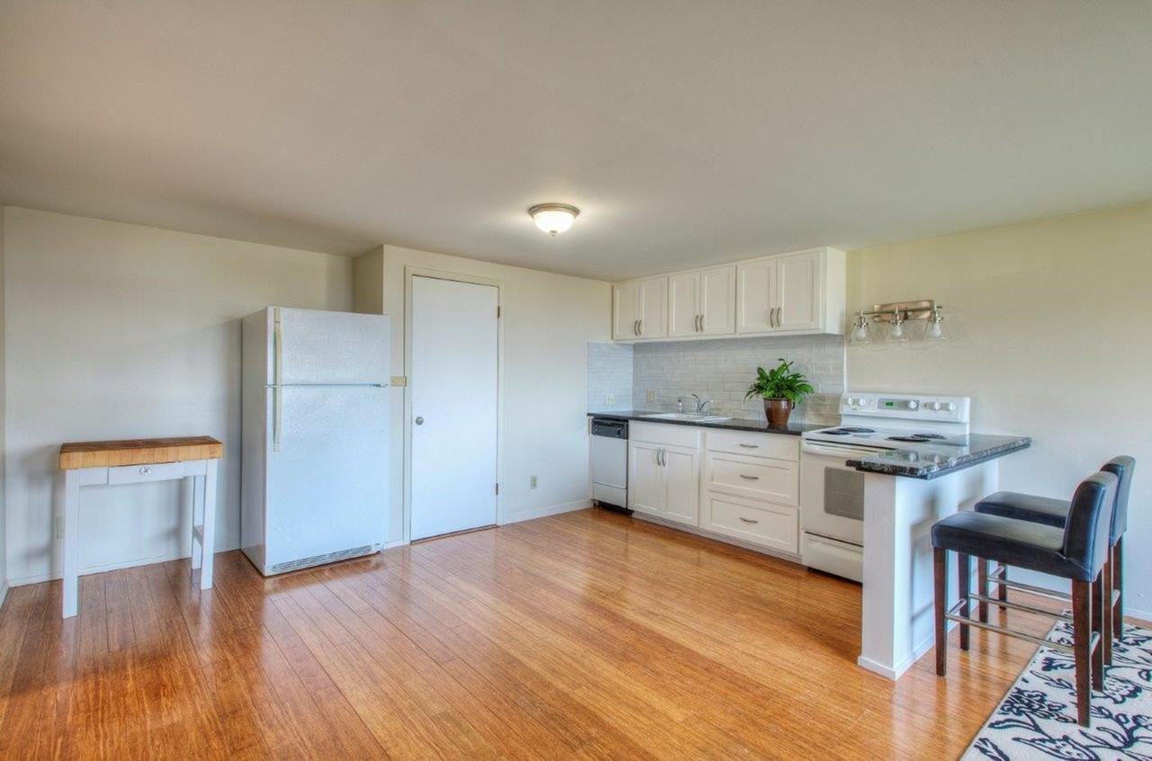 22601 18th Ave S - Photo 5 of 24