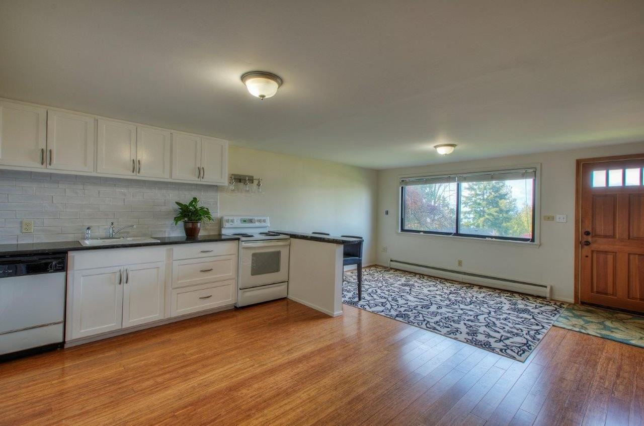 22601 18th Ave S - Photo 7 of 24