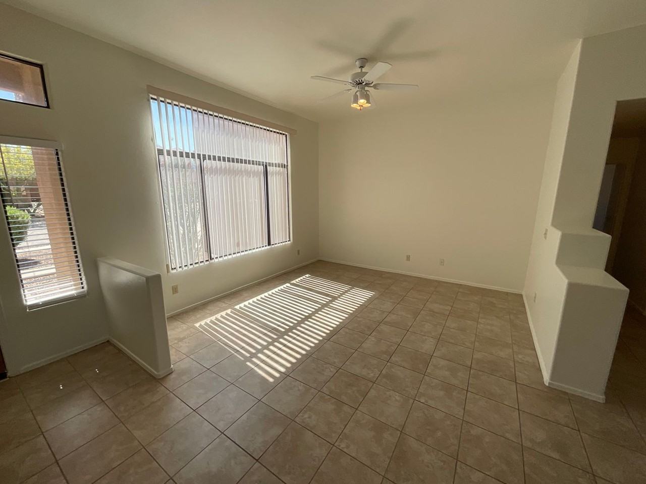 177 N Cheesebrush Ave - Photo 3 of 39