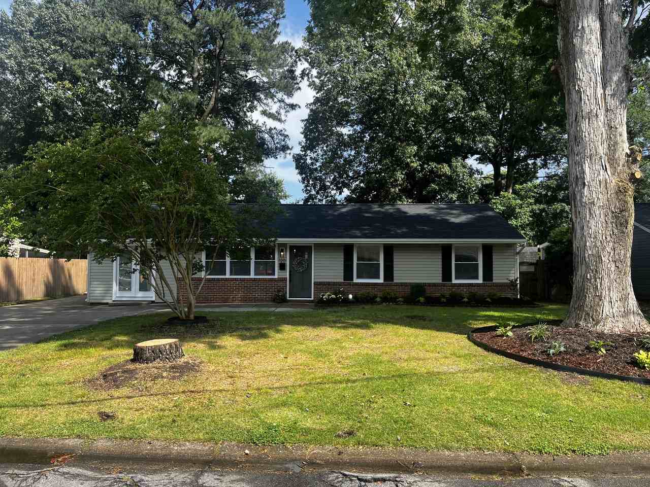 120 Onondaga Rd #NA - Photo 2 of 43