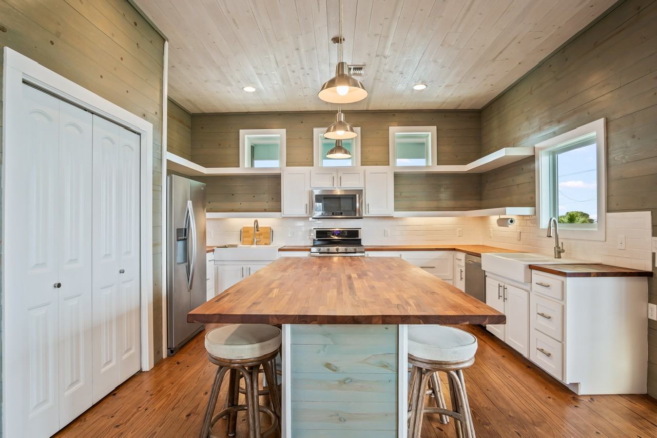 100 Port Isabel St #NA - Photo 3 of 50