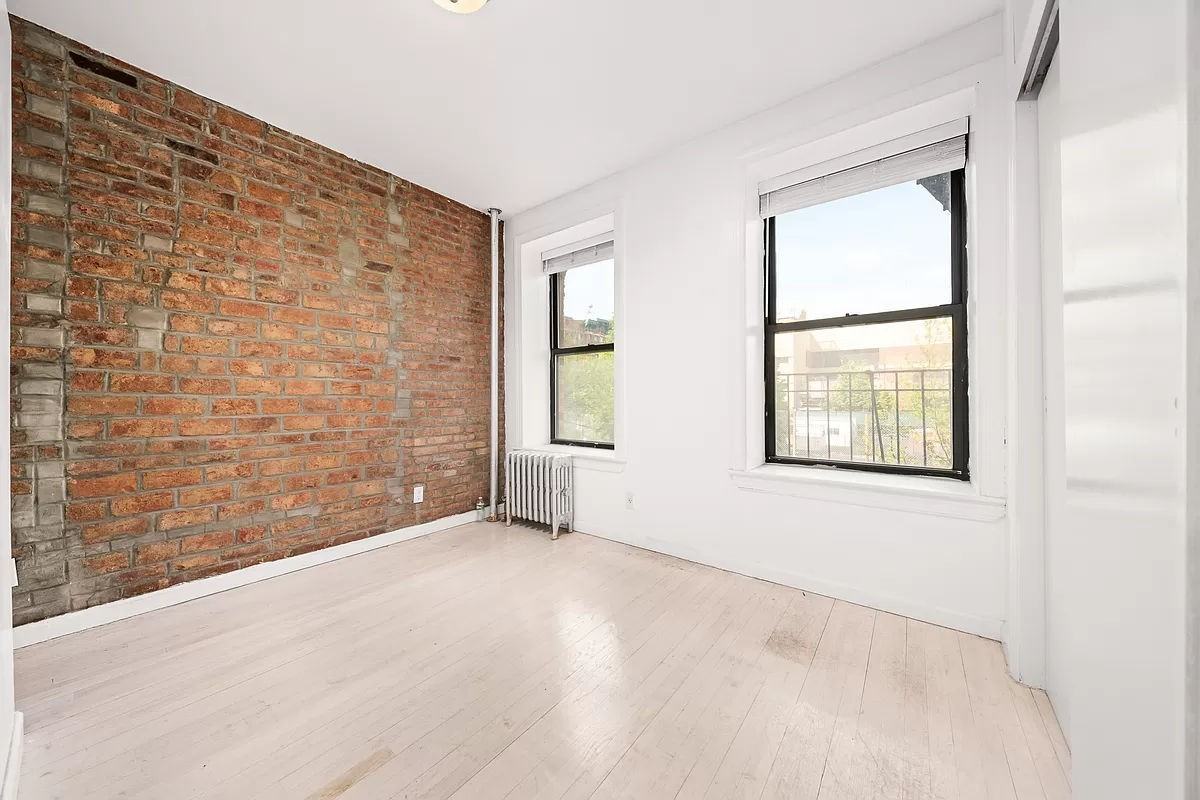 Rivington St #A - Photo 2 of 8