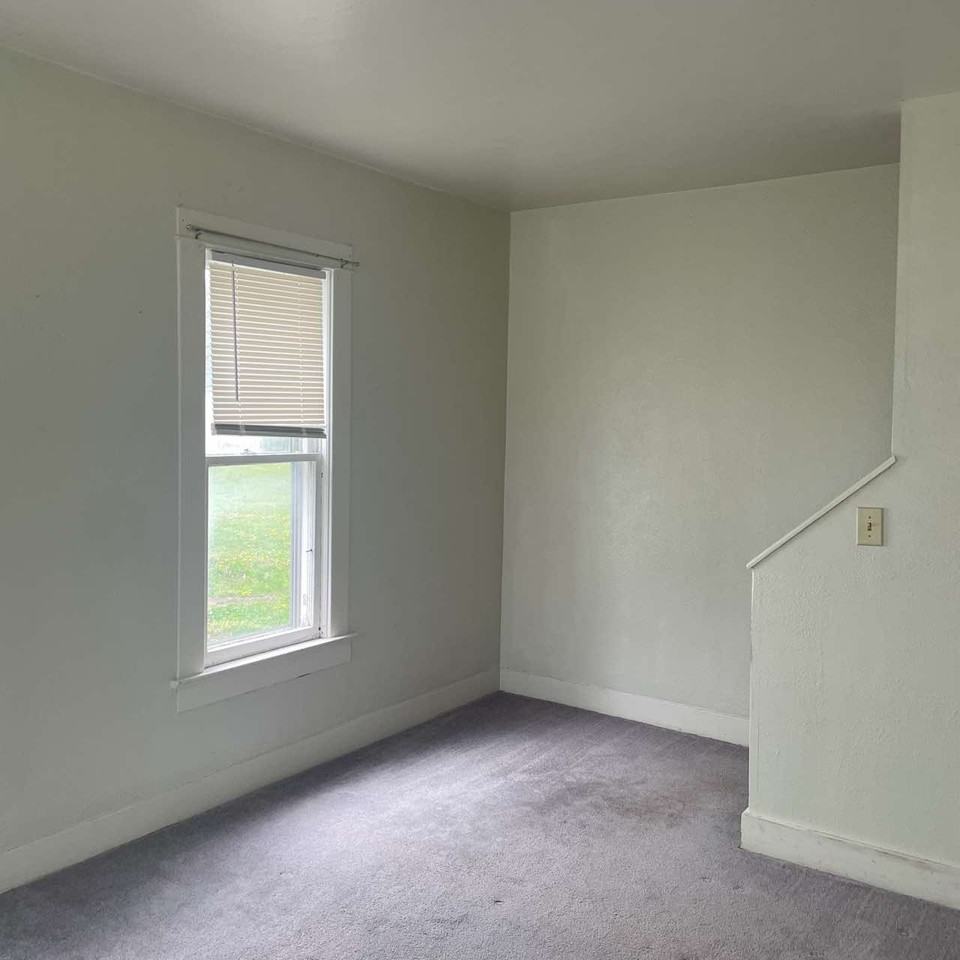 29 S Norwood Ave #1 - Photo 2 of 16