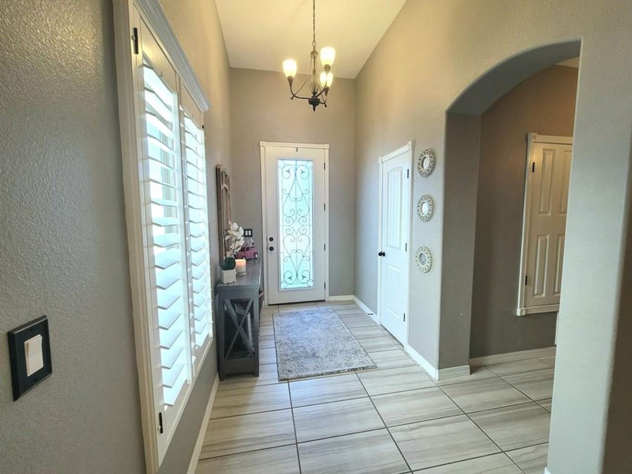 7852 Enchanted View Dr - Photo 2 of 23