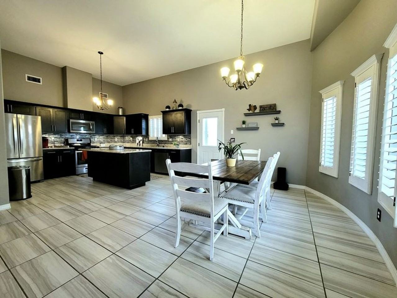 7852 Enchanted View Dr - Photo 7 of 23