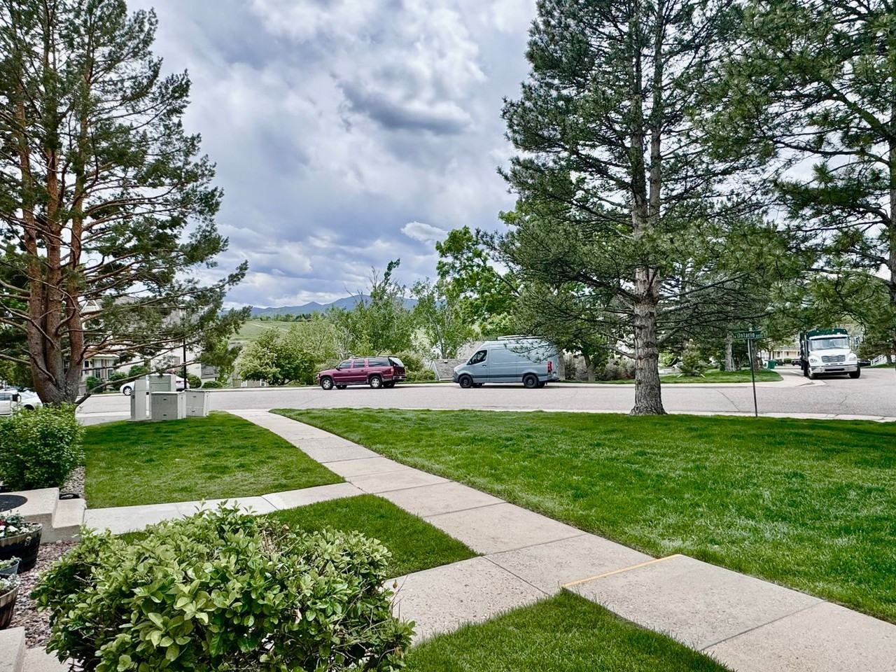 6822 S Holland Way - Photo 2 of 31