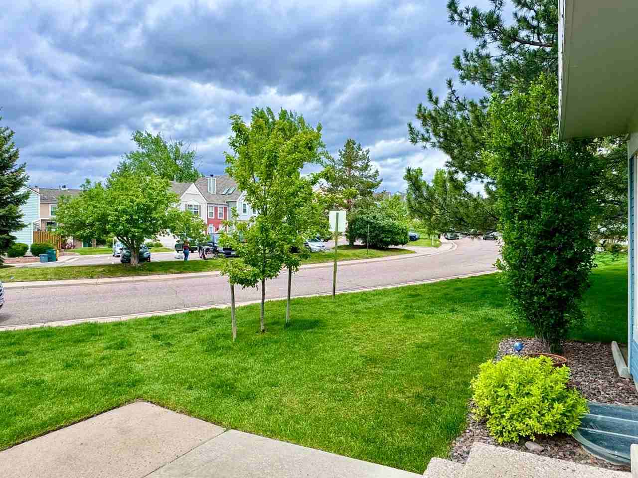 6822 S Holland Way - Photo 3 of 31