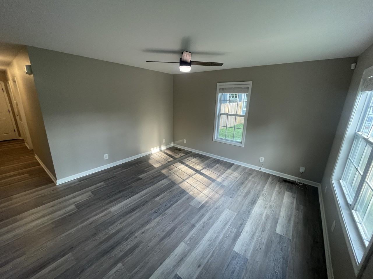 321 Rossview Rd #1 - Photo 5 of 27