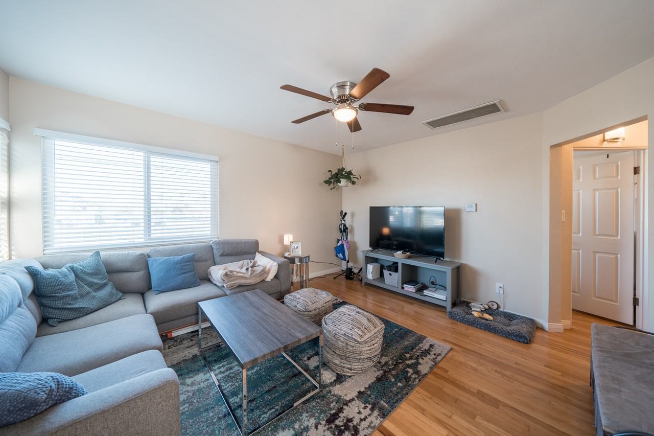 1917 Ebers St #1 - Photo 3 of 15