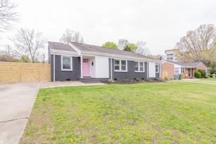 318 Hollis Rd  
