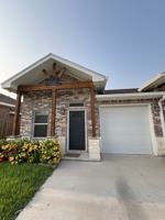 featured image of 1027 Fairway Dr #1