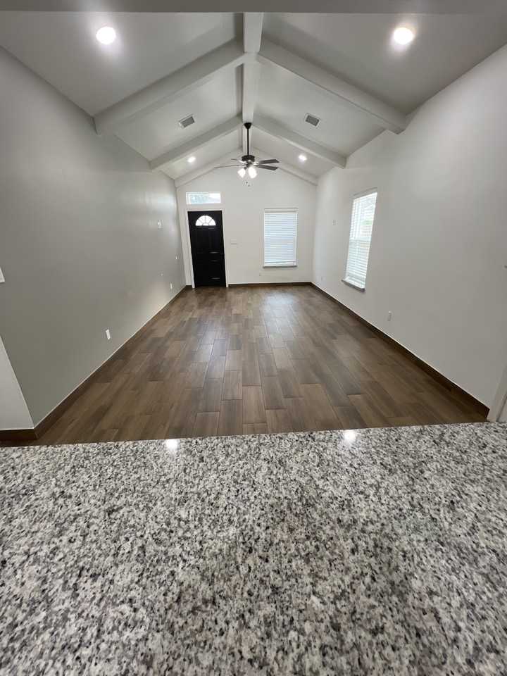 1027 Fairway Dr #1 - Photo 2 of 11