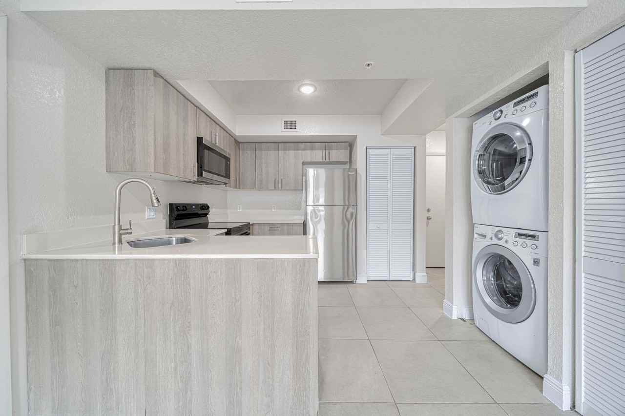 Prestige Waterfront Apartments - Photo 3 of 6