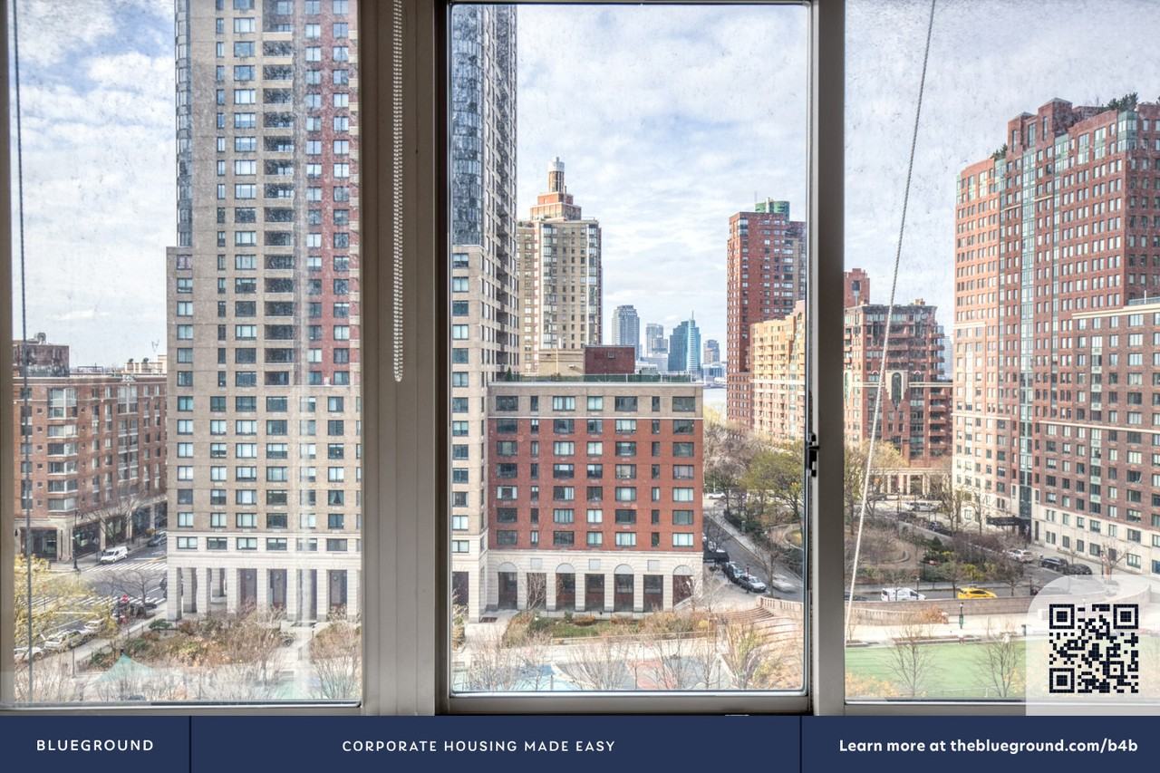 90 Washington Street - Photo 5 of 33
