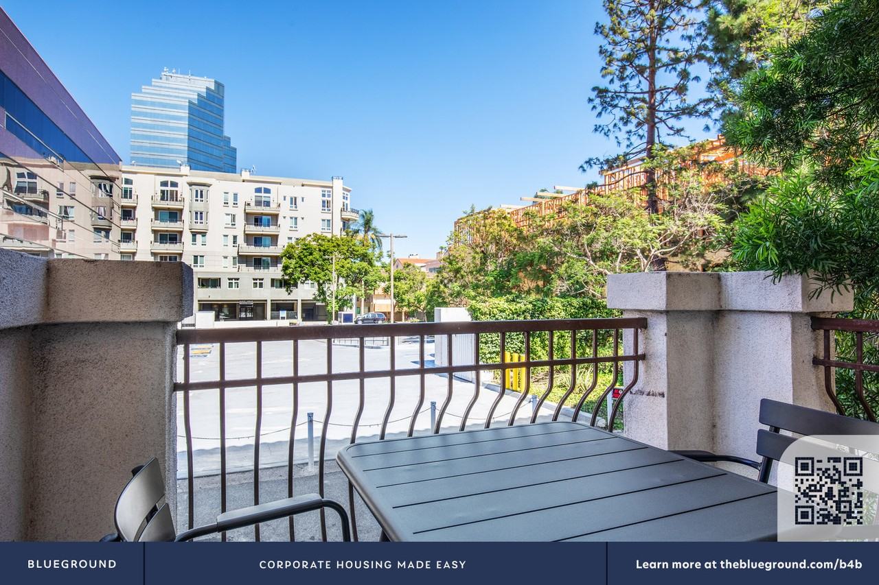 1212 McClellan Drive - Photo 5 of 52