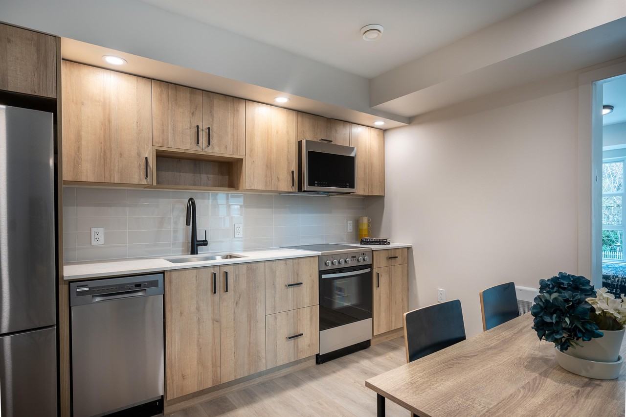 944 East 8th Avenue #3xx - Photo 2 of 9