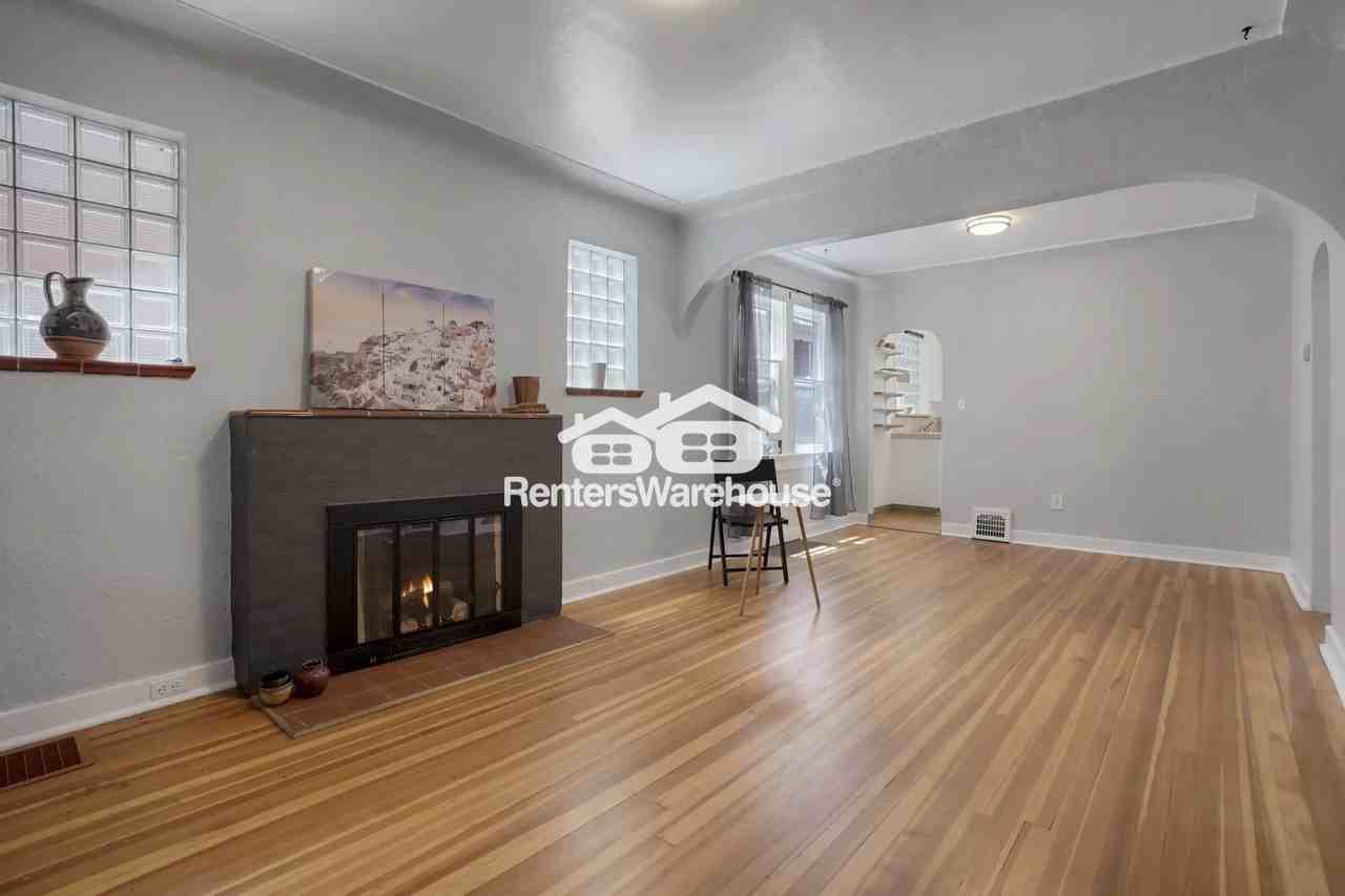 677 S Ogden St - Photo 3 of 24