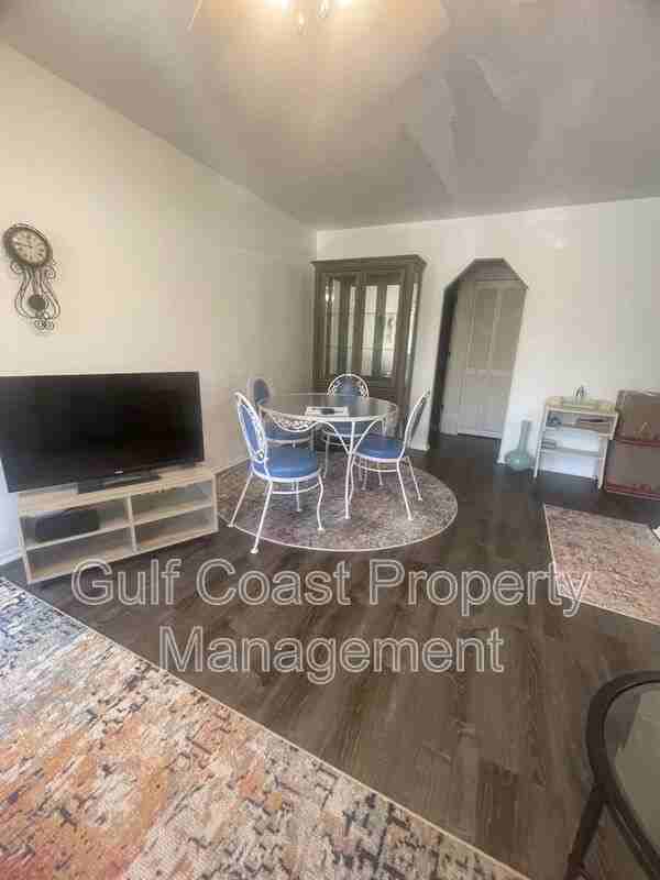 25068 Harborview Rd #3D - Photo 7 of 28