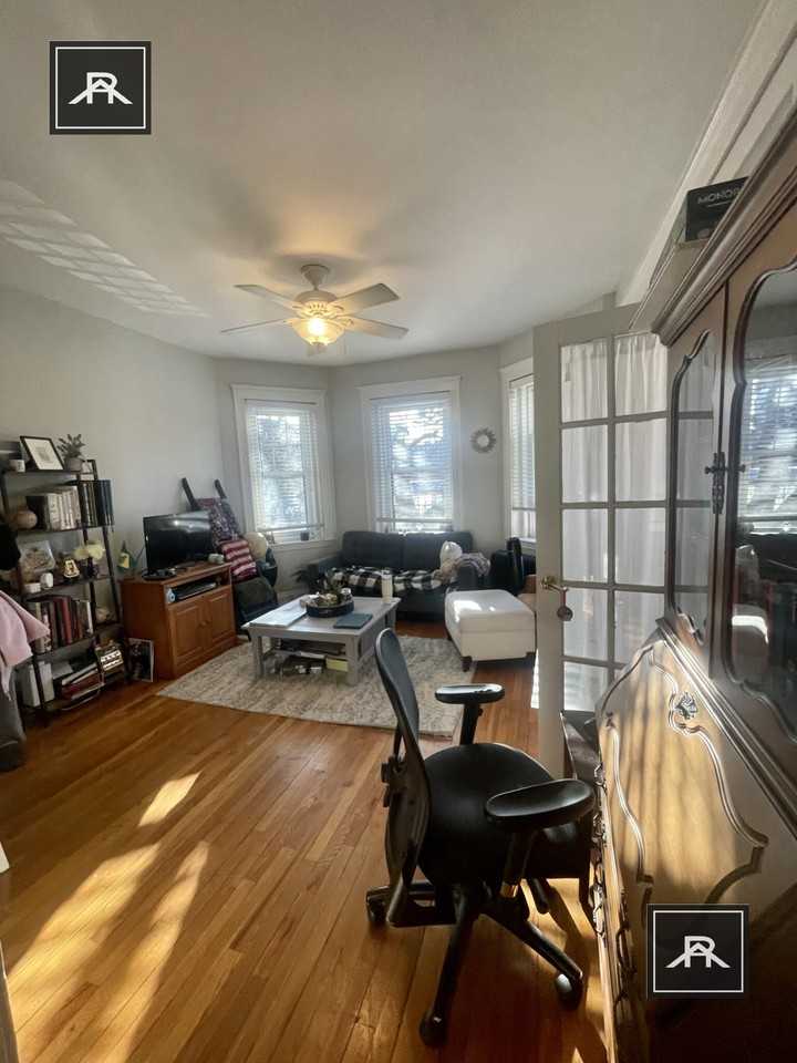 1562 Commonwealth Ave #3 - Photo 4 of 7