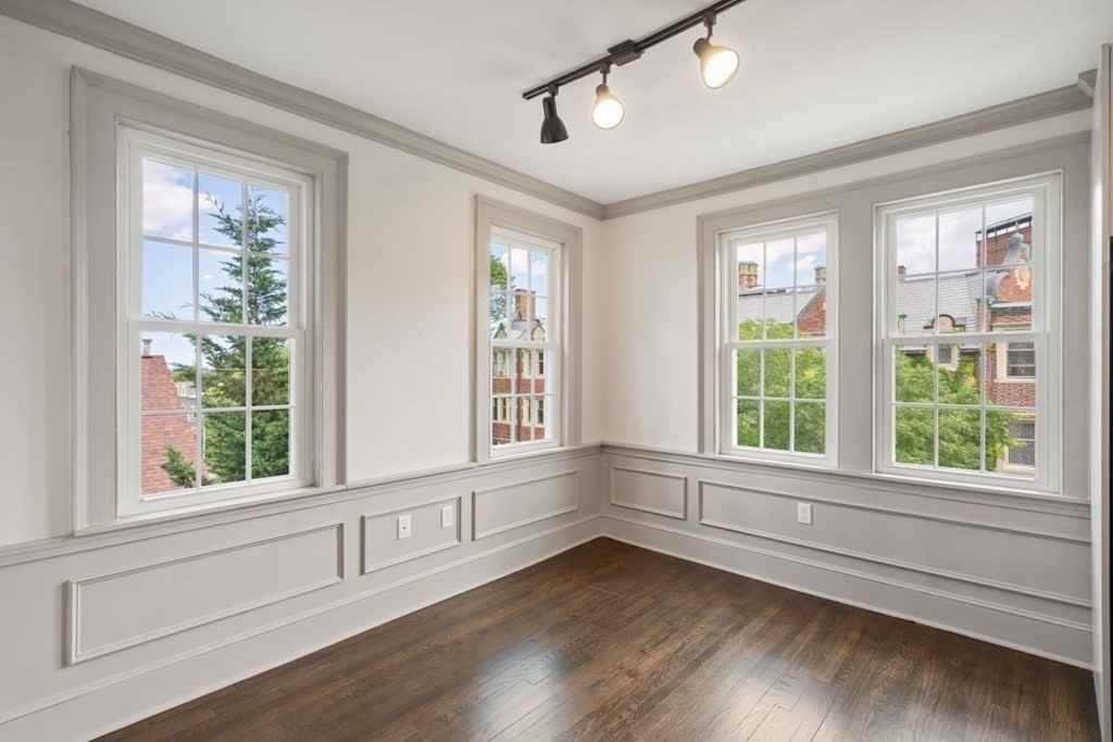 Dana St - Photo 2 of 7