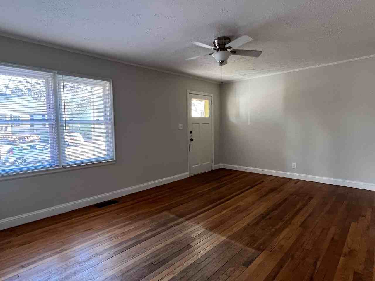 471 Gift Ave Se #NA - Photo 3 of 25