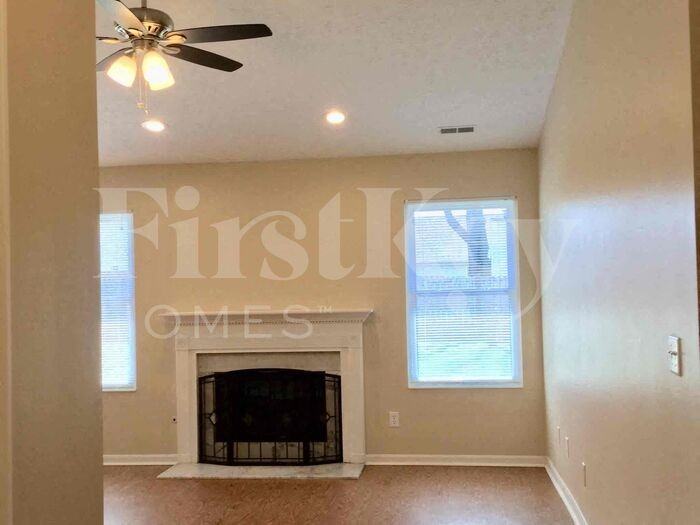 687 Bobolink Ct - Photo 2 of 26