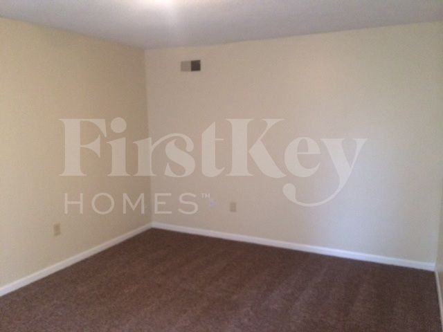 5139 Longmeadow Cv - Photo 3 of 19