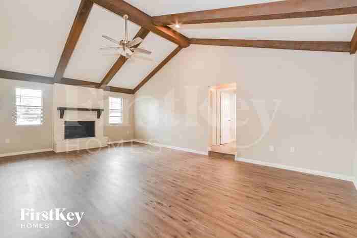 2008 Brentwood Dr - Photo 2 of 15