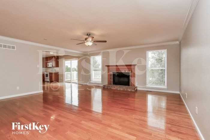 717 Stonewood Bend Dr - Photo 2 of 15