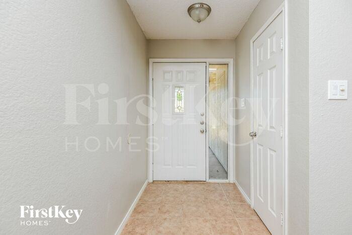 226 Juniper Dr - Photo 2 of 15