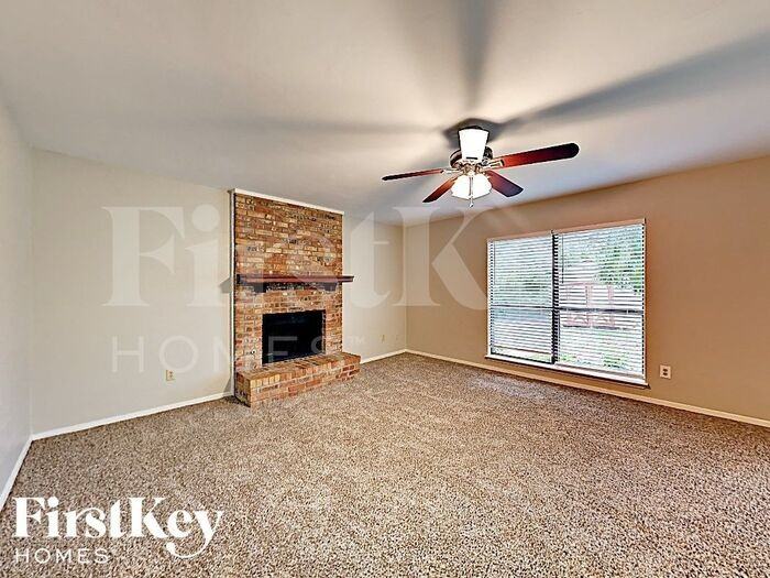 5304 Gregory Dr - Photo 2 of 17