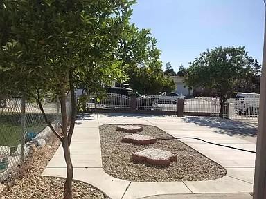 1724 Silvertree Drive - Photo 3 of 36