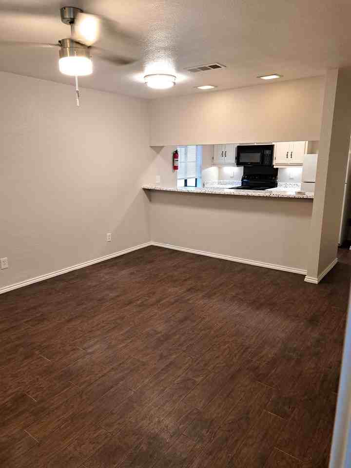 1724 Crest Point Dr #124 - Photo 3 of 19