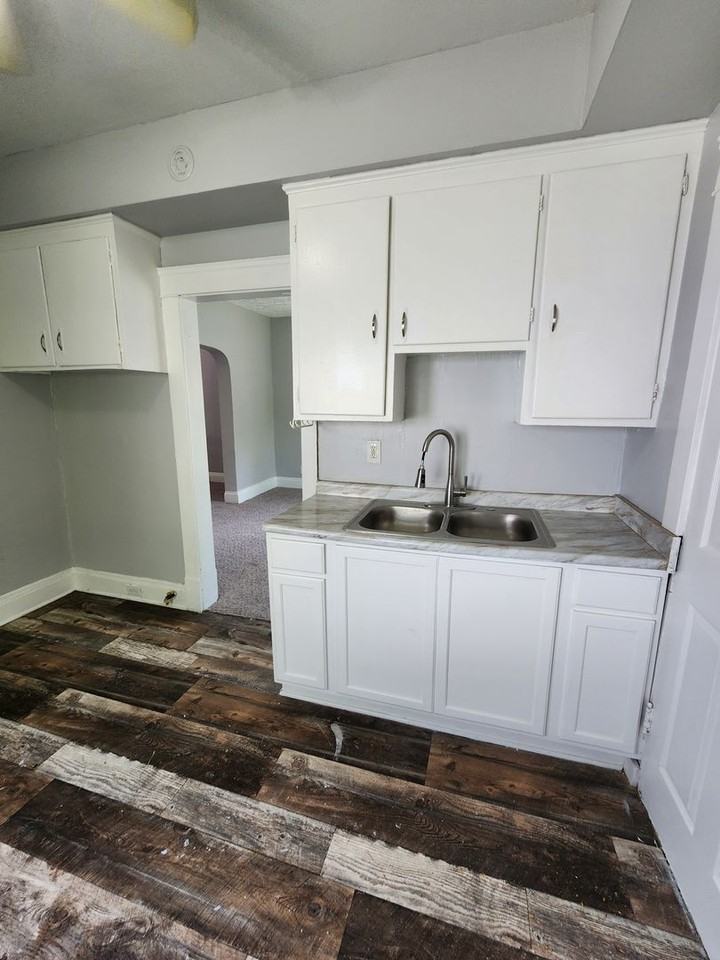 3632 E 106th St - Photo 2 of 21