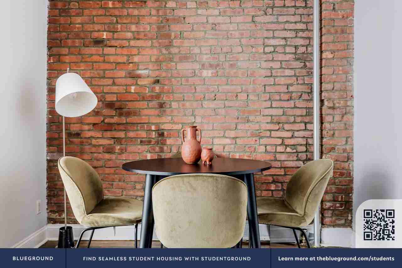 120 Christopher Street - Photo 7 of 26