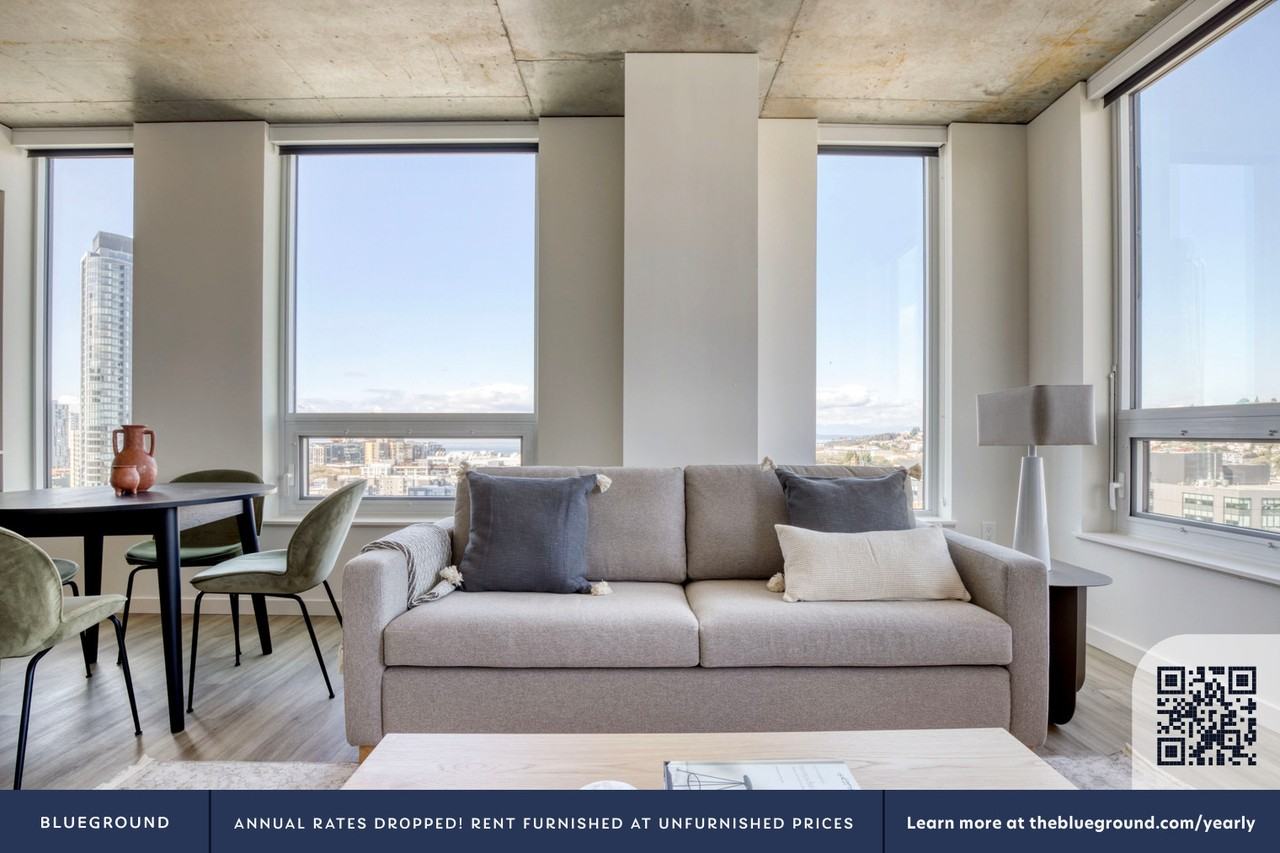 210 8th Avenue North - Photo 4 of 44