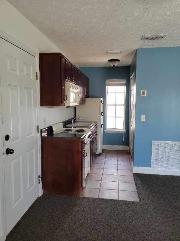 16817 Lisbon Ave - Photo 7 of 8