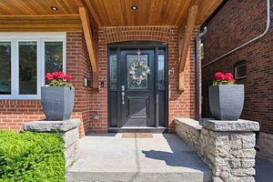 4 Valleyview Gardens - Photo 3 of 40