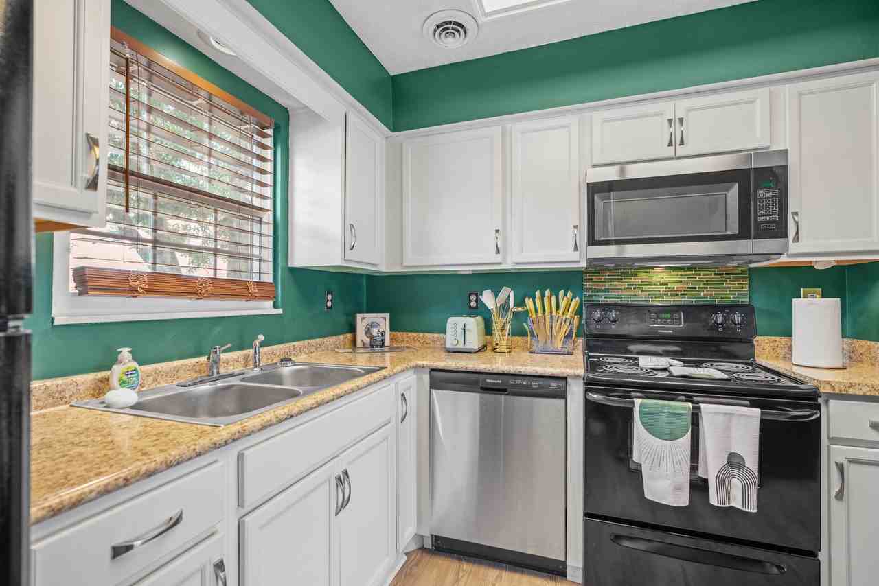 108 Greenland Ct #108 - Photo 6 of 13