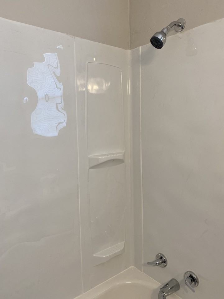 826 Hancock Ave #4
