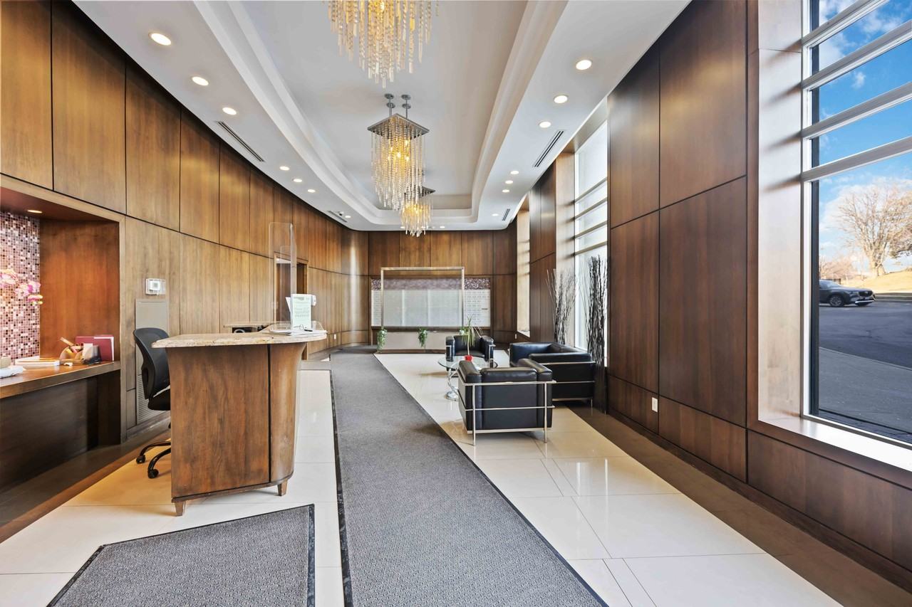 18 Valley Woods Road - Photo 3 of 22