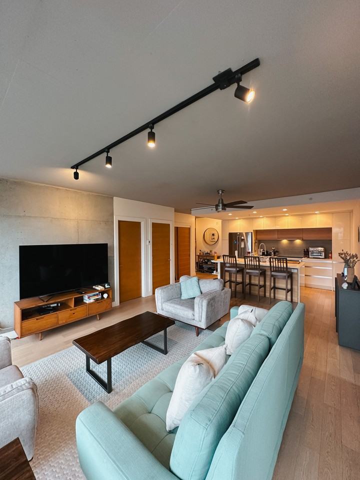 989 Johnson Street ##304 - Photo 2 of 14