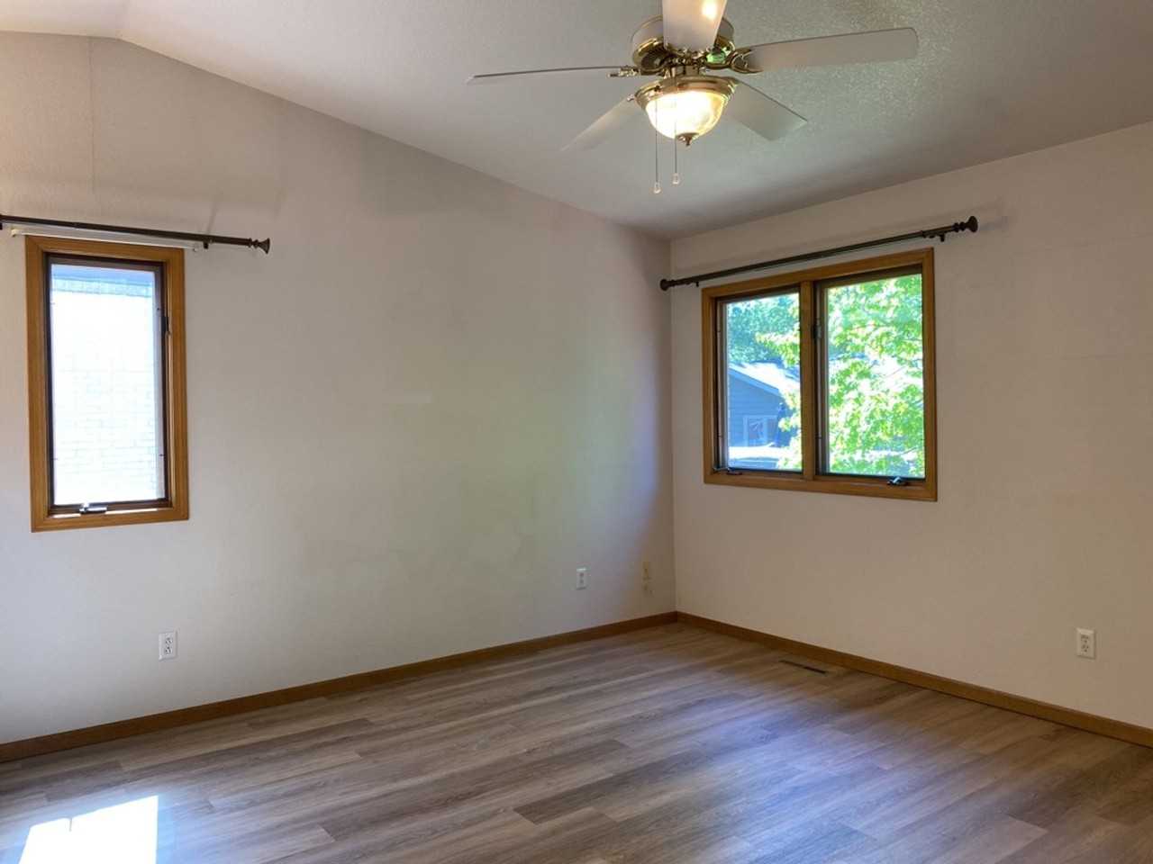2325 Northbrook Dr - Photo 6 of 50
