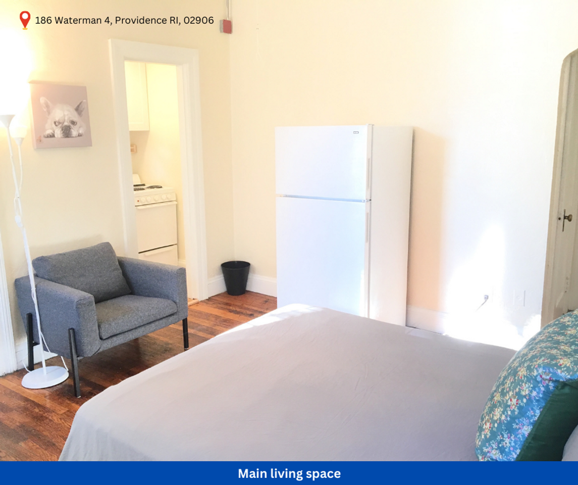 186 Waterman St - Photo 5 of 27