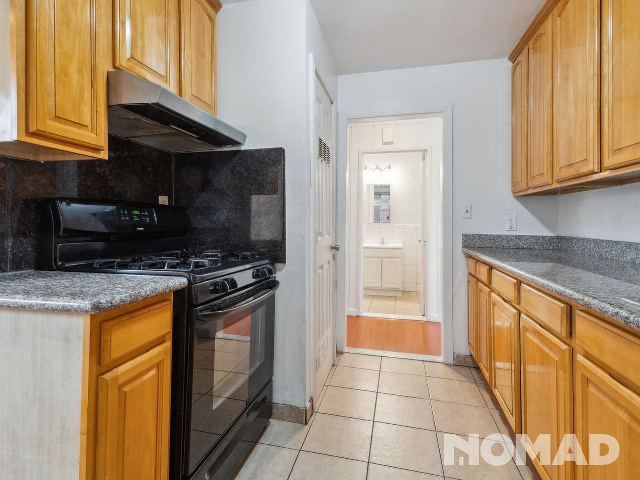 1806 8th St - Photo 3 of 22