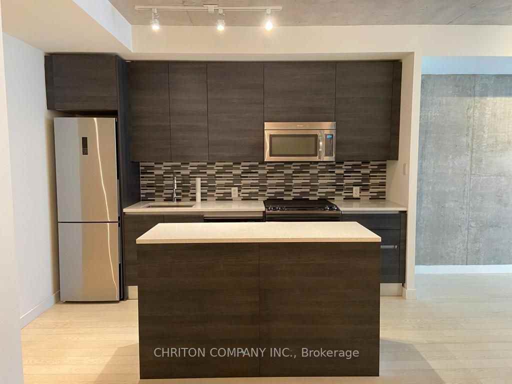 111 Bathurst St #914