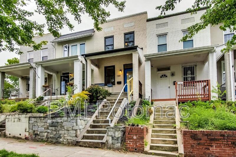 1749 L St Ne - Photo 3 of 34