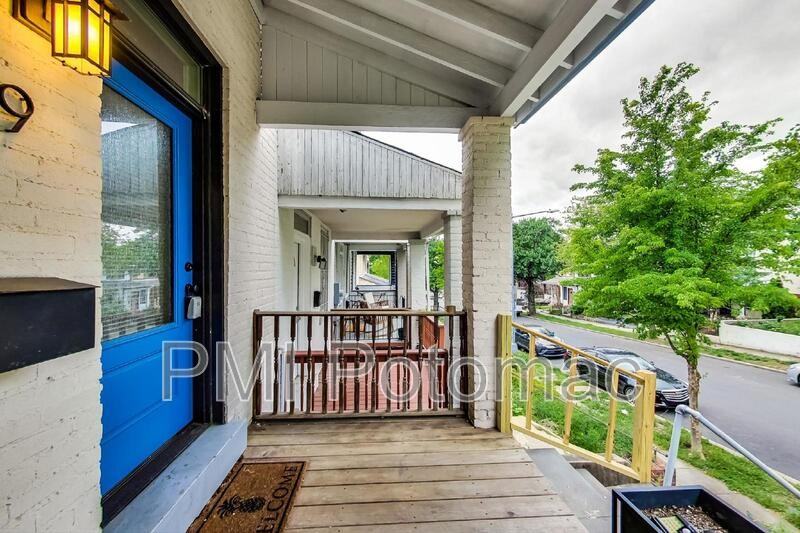 1749 L St Ne - Photo 6 of 34