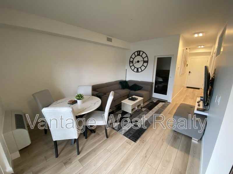 801 Mission Springs Cres - Photo 2 of 9